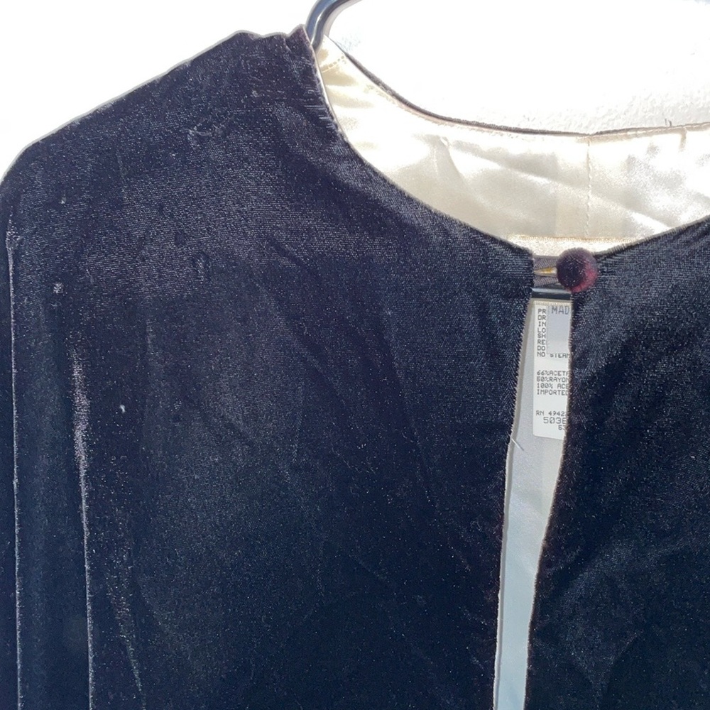 Jessica McClintock Collections Elegant Black Velvet Cape trench long length - Picture 9 of 10
